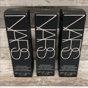 NARS Tinted Moisturizer ST. MORITZ
